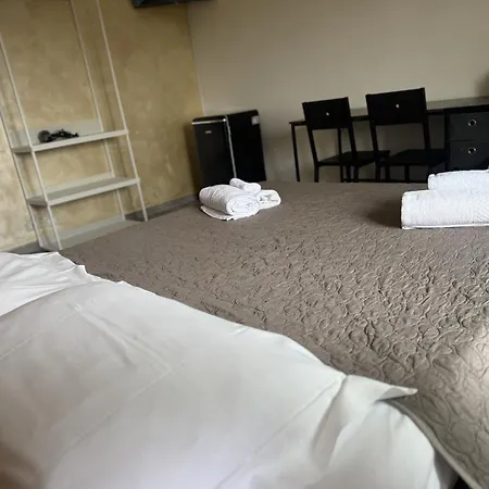 Гостевой дом Modena Station - Suites H24 4*