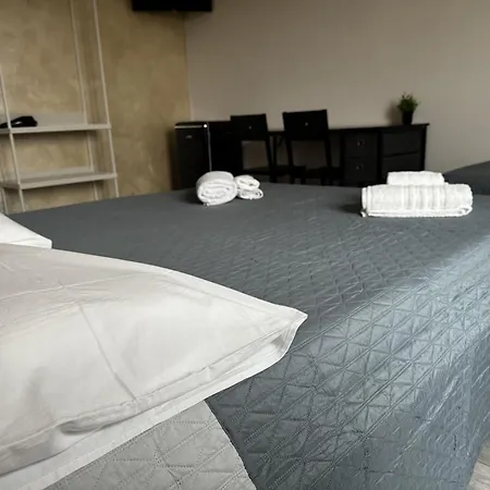 Гостевой дом Modena Station - Suites H24 Модена